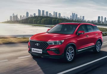 Lada X-Cross 5 поступит в продажу не ранее октября, цена кроссовера может быть выше 2,5 млн рублей