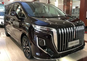 Длина 5,2 м, 252 л.с., 8-ступенчатый «автомат» и шикарное оснащение. Hongqi HQ9 попробует заменить Toyota Alphard на российском рынке