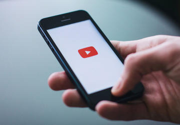 В YouTube тестируют платную блокировку экрана