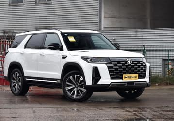 В Россию приехал Ford Explorer по-китайски. У дилеров появился большой полноприводный Changan CS95 Plus с 233-сильным мотором и «автоматом», цена может удивить