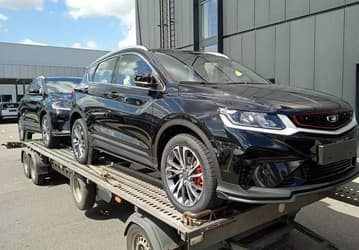Фотофакт: национальный белорусский кроссовер BelGee X50 начали доставлять дилерам