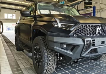 Брутальнее Cybertruck, мощнее спорткара. 1088-сильный внедорожник Dongfeng Mengshi M-Hero доступен для заказа в России