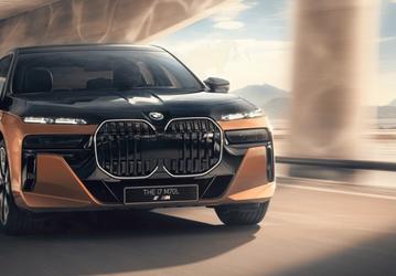 Представлена самая крутая «семёрка» BMW — BMW i7 M70L: длина 5,4 метра, 660 л.с., 3,7 с до 100 км/ч, 36 динамиков и экран 8К