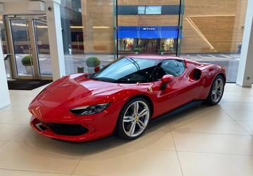 50 млн рублей — недорого за мечту? В России продают 800-сильную Ferrari 296 GTB 2023