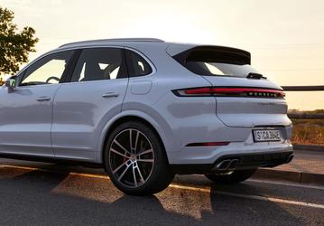 Представлен новейший и самый мощный Porsche Cayenne