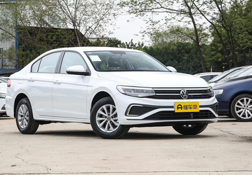 В Россию приехала свежая партия Volkswagen Bora: комплектация хуже, а цена выше