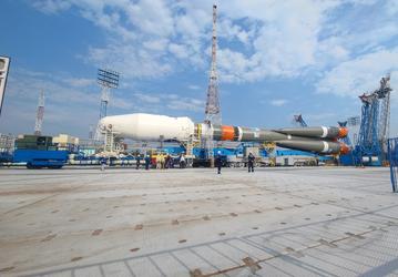 Ракету с автоматической станцией «Луна-25» установили на стартовый комплекс космодрома