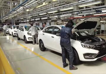 Раскрыт масштаб бедствия АвтоВАЗа. На заводе скопилось более 12 300 Lada Vesta, которые невозможно отправить дилерам