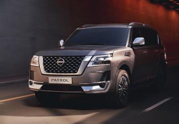 Nissan Patrol 2023 начали продавать в России. Мотор V8, гидромеханический «автомат», полный привод и цена гораздо ниже, чем у Land Cruiser 300