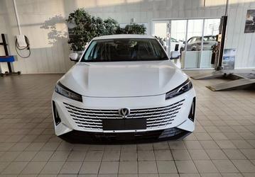 Седан Changan Lamore 2023 подорожал в России до 3 млн рублей, в Китае этот автомобиль стоит 11 тыс. долларов