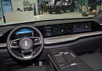 В России появился аналог BMW X7 и Mercedes-Benz GLS с запасом хода 1200 км: сколько просят за премиальный кроссовер Wey Lanshan?