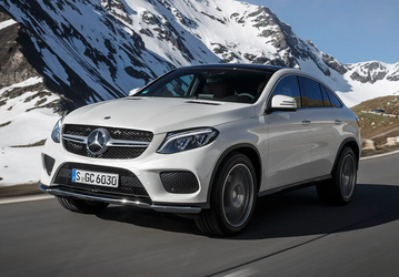 Россиянин отсудил у дилера 1,8 млн рублей за скрученный вдвое пробег у Mercedes-Benz