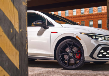 Прощай, «механика». Представлен Volkswagen Golf GTI 380 2024 — последняя модель линейки с МКПП