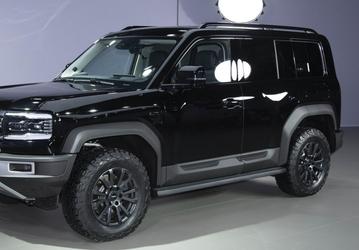 Сильный конкурент новейшему Land Cruiser Prado 2024. В Китае представили 680-сильный внедорожник BYD Leopard 5 с запасом хода 1200 км