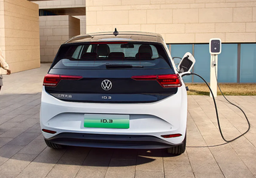 Продажи Volkswagen ID. 3 никогда ещё не были такими высокими: они взлетели более чем на 300% после снижения цены в Китае