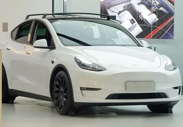 Студенты выполнили джейлбрейк Tesla и включили платные функции: для устранения уязвимости компании придётся менять начинку в машинах
