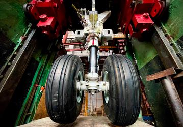 Стойки шасси импортозамещённого самолёта SJ-100 успешно прошли испытания