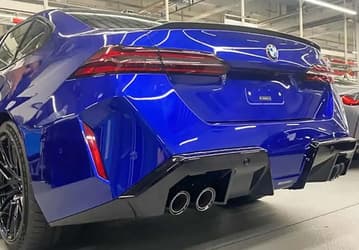 Первое фото совершенно новой BMW M5