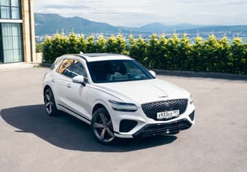 Китайский премиум Hongqi парируют корейским премиумом Genesis. В России появился кроссовер Genesis GV70 2023 – по цене Hongqi HS5