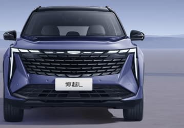 Новейший Geely Atlas на платформе Volvo готов к официальному выходу в России. На машину оформлено Одобрение типа транспортного средства