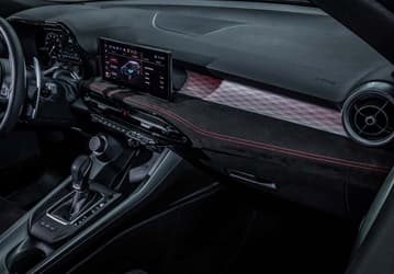 Alfa Romeo стала прибыльной и собирается побить рекорд по поставкам автомобилей, который удерживается более 30 лет