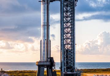 Илон Маск показал «маяк надежды» — космический корабль Starship, готовый к запуску