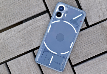 Nothing Phone (2) получил компас, поддержку USB-накопителей и другие функции
