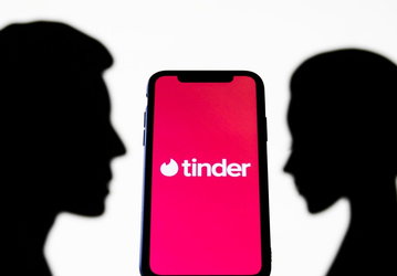 Tinder давно не работает в России, но владельцы всё равно получили штраф