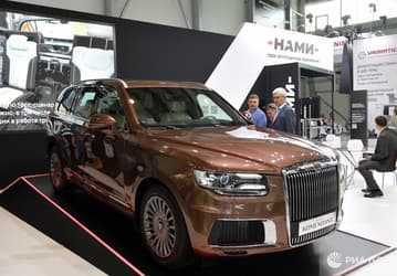 Путин предсказал двукратное падение цен на автомобили Aurus