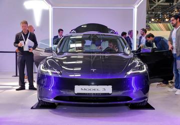 Совершенно новую Tesla Model 3 2024 представили в Европе. Всё то же самое, что и в китайской версии, но цена чуть выше