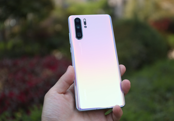 Пан Цзютан: Huawei снимает лучше, чем Samsung, а обои у Xiaomi хуже, чем у конкурентов