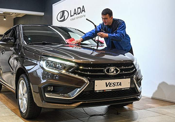 «Нет, пока никого на этом не поймали», — АвтоВАЗ следит за ценами на Lada и подсылает к дилерам тайных покупателей