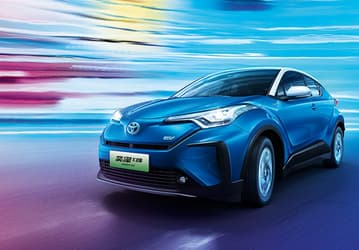 В Россию продают редкую Toyota по цене RAV4