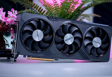 Radeon RX 7800 XT можно заставить потреблять всего 200 Вт мощности, и при этом она всё равно не будет проигрывать GeForce RTX 4070 по производительности