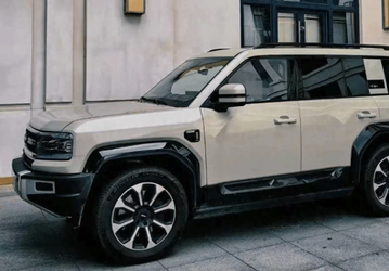 Конкурента Land Cruiser Prado 2024 и «Гелендваген» с запасом хода 1200 км показали перед началом продаж. Подробности о BYD Leopard 5