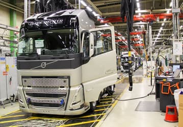 Российский завод Volvo теперь называется «Стоков Машинное оборудование». Предприятие передали частному инвестору