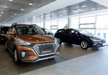 Китайская компания Pango Cars открыла в России первый автосалон, торгующий подержанными авто. Обещают гарантию 1 год или 30 тыс. км