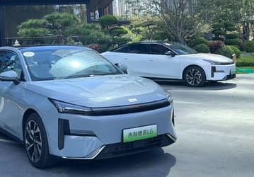 390 л.с., 6,3 с до 100 км/ч и 1370 км на баке бензина – за 21,5 тыс. долларов. Новейший седан Geely Galaxy L6 уже появился у дилеров в Китае