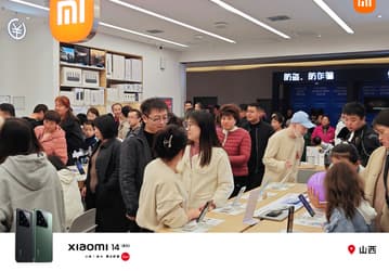 В Китае люди выстраиваются в очереди, чтобы заказать Xiaomi 14 и Xiaomi 14 Pro. Фото толп в магазинах