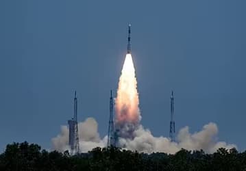 Индийская космическая миссия достигла нового этапа: аппарат Aditya-L1 покинул сферу влияния Земли