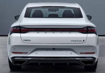 Седан мощнее, дешевле и экономичнее Toyota Camry от Geely. Модель Preface L показали вживую после анонса