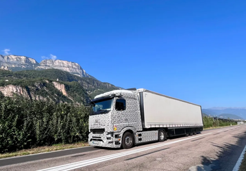 40-тонный Mercedes-Benz eActros 600 проехал более 1000 км, сделав одну остановку для зарядки