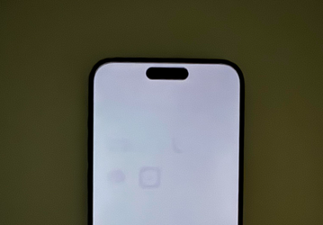 В Apple назвали причину выгорания дисплеев iPhone 15 Pro. Но вопросы всё равно остаются