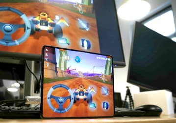Samsung хочет по примеру Apple превратить свои складные смартфоны в игровые консоли. Для этого компания сотрудничает с Epic Games, Krafton и другими
