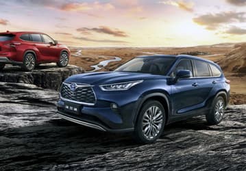 В России появилась новая версия Toyota Highlander, цена может удивить