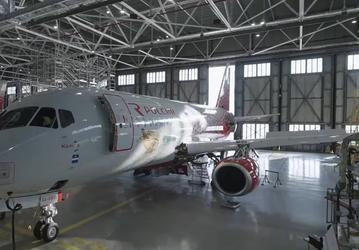 Superjet 100 «Калуга» в новой ливрее впервые поднялся в воздух