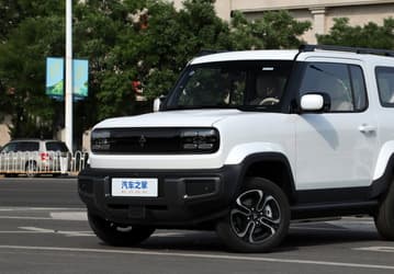 «Китайский Suzuki Jimny» с адаптивным круиз-контролем идёт той же дорогой. Анонсирована пятидверная версия Baojun Yep Plus