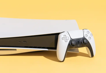 Это самая быстро продаваемая игра в истории PlayStation. Титул получил новый проект Insomniac Games