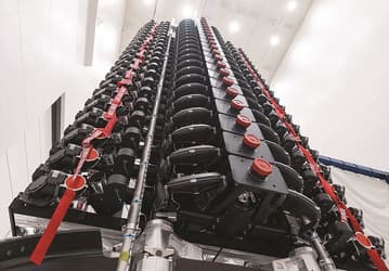 Спор между SpaceX и FAA о риске упавших обломков спутников