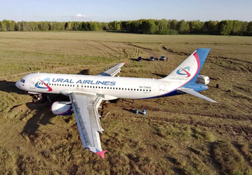 Двигателям российского Airbus, севшего в поле, даже не требуется восстановительный ремонт. Авиакомпания рассматривает взлёт самолёта с поля